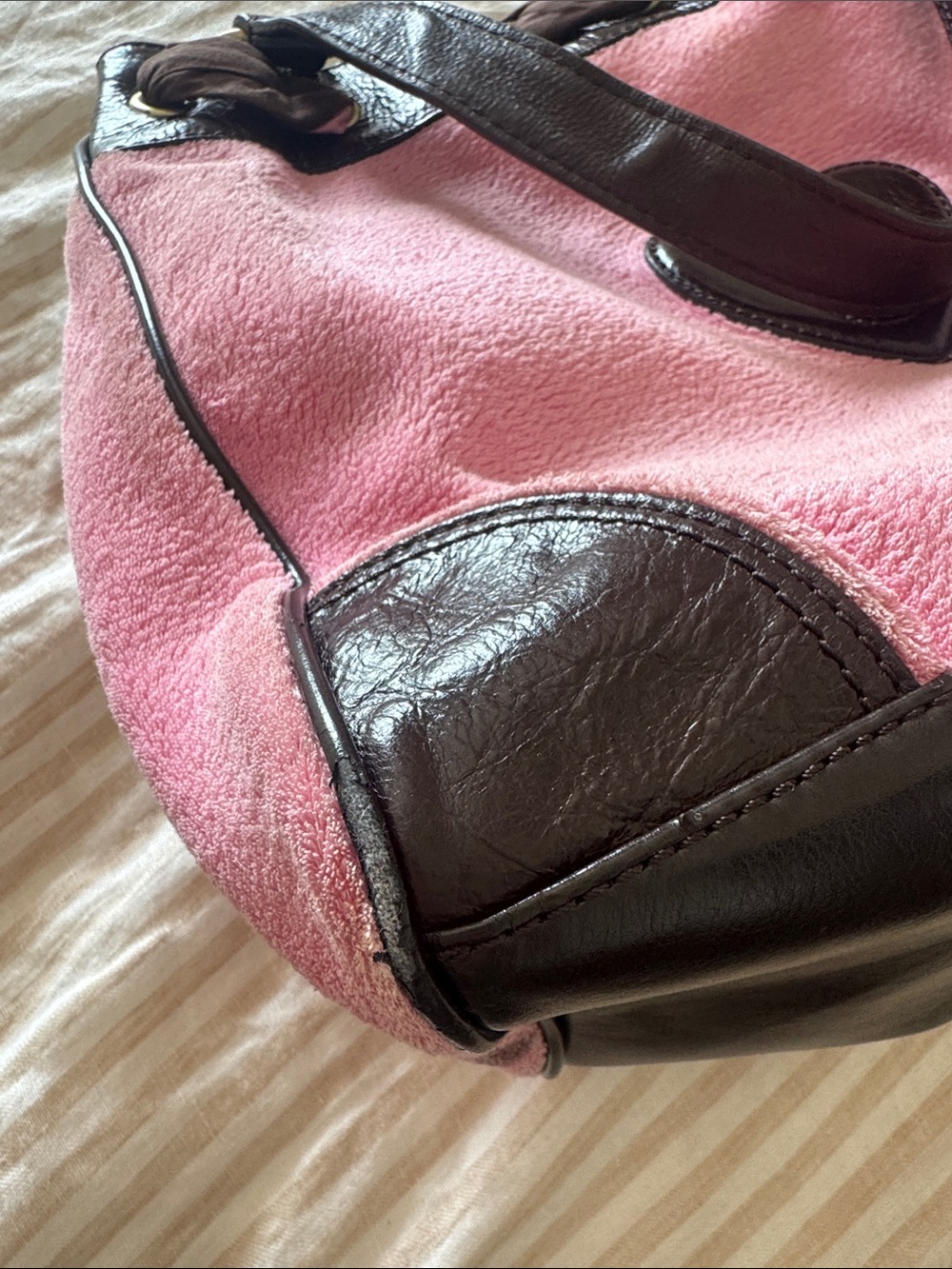 Vintage RARE Juicy Couture Pink Shoulder Bag with Dark Brown Trim and Charm - Picture 11 of 12
